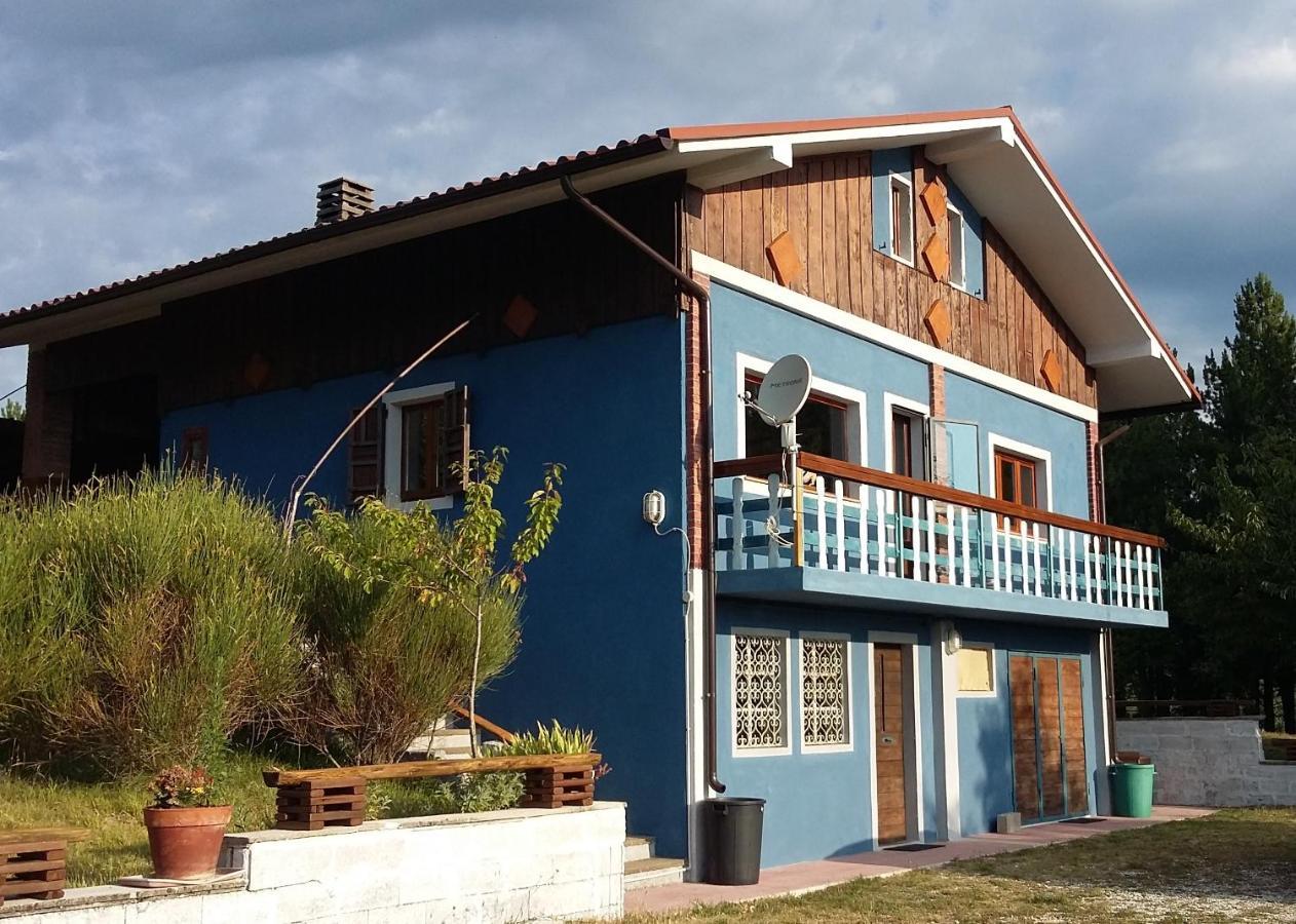 Chalet Ricciano Фолиньо Екстериор снимка